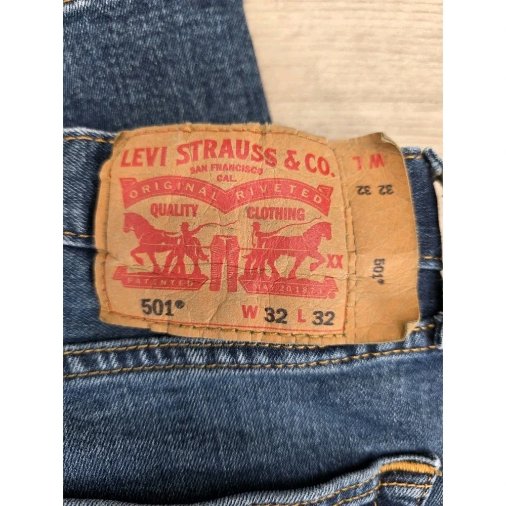 Lot of 3 Men's Jeans 2 Levi's 1 Hollister Size 32x32 Denim Pants Assorted Wash
